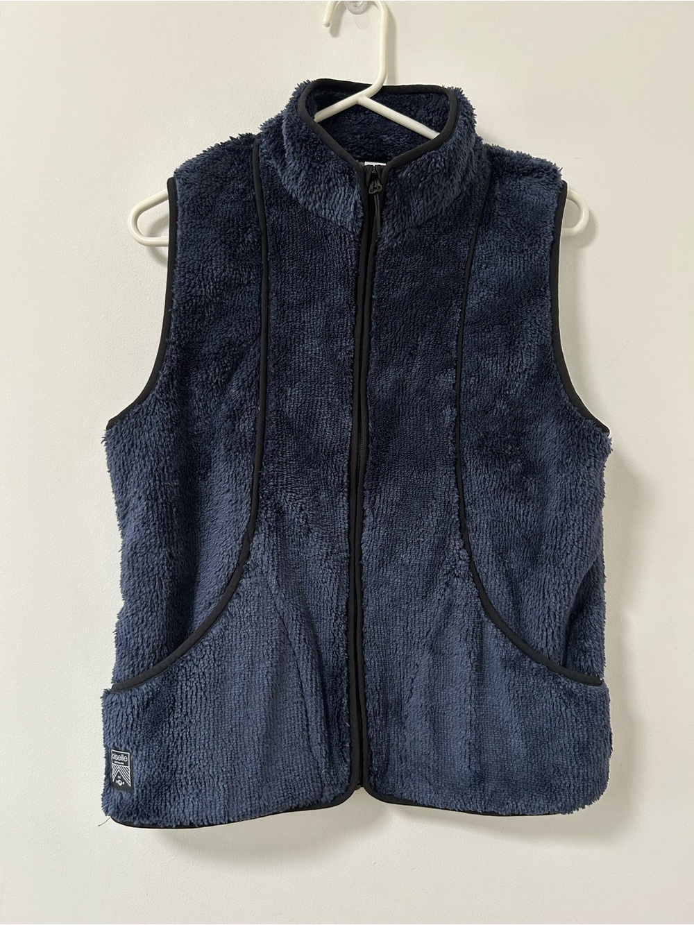 oiselle fuzzy Navy Plush Fleece Vest large women’s